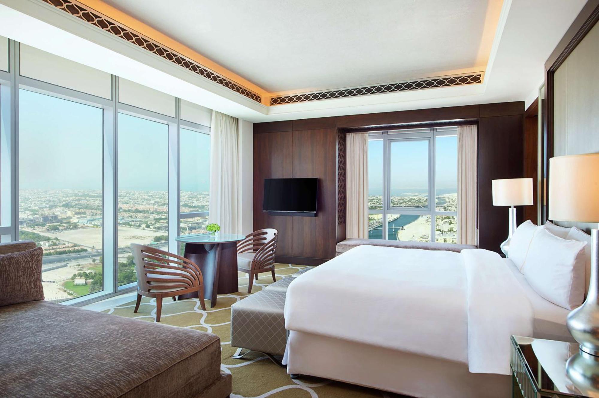 Hilton Dubai Al Habtoor City Exterior photo