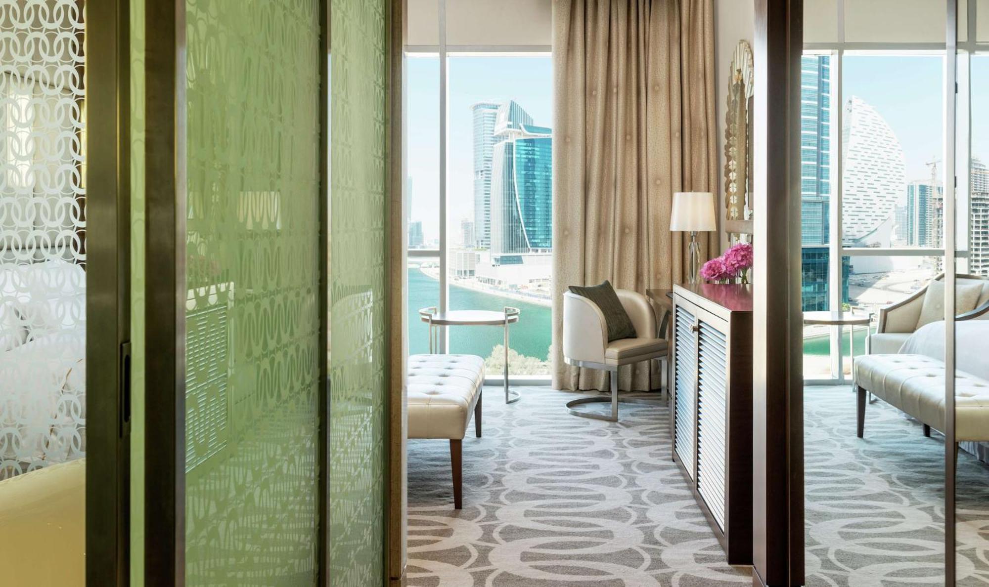 Hilton Dubai Al Habtoor City Exterior photo